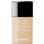Chanel Vitalumière Aqua SPF15 makeup 30 ml odtenek 10 Beige za ženske