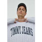 Pulover Tommy Jeans moški, siva barva, - siva. Pulover iz kolekcije Tommy Jeans. Model z okroglim izrezom, izdelan iz pletenine z nalepko.