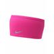 Naglavni trak Nike roza barva - roza. Naglavni trak iz kolekcije Nike. Model izdelan iz tkanine s tehnologijo za odvajanje vlage.