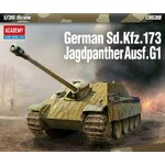 Model Kit tank 13539 - nemški Sd.kfz.173 Jagdpanther Ausf.G1 (1:35)