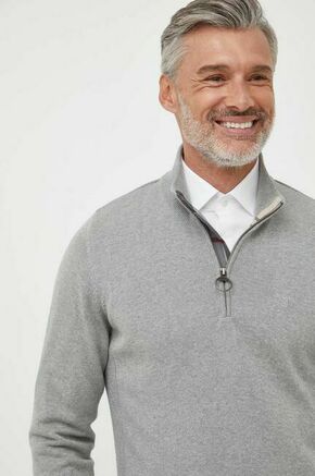 Bombažen pulover Barbour siva barva - siva. Pulover iz kolekcije Barbour. Model izdelan iz srednje debele pletenine. Model iz izjemno udobne bombažne tkanine.