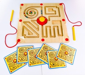 PRIJATELJ OTROKA Zabaven labirint + 2 magnetni peresnici