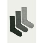 Calvin Klein nogavice (3-pack) - siva. Visoke nogavice iz kolekcije Calvin Klein. Model izdelan iz elastičnega, enobarvnega materiala. V kompletu so trije pari.