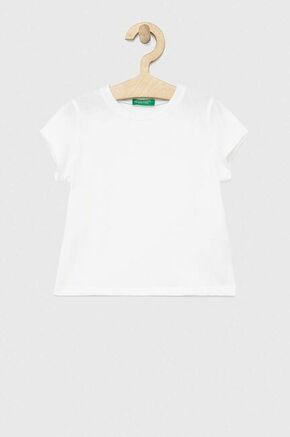 Otroška bombažna kratka majica United Colors of Benetton bela barva - bela. Otroški kratka majica iz kolekcije United Colors of Benetton. Model izdelan iz enobarvne pletenine.