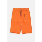 Otroške bombažne kratke hlače Coccodrillo oranžna barva - oranžna. Otroški kratke hlače iz kolekcije Coccodrillo. Model izdelan iz enobarvnega materiala. Zračni model, ki podpira udobje pri uporabi.