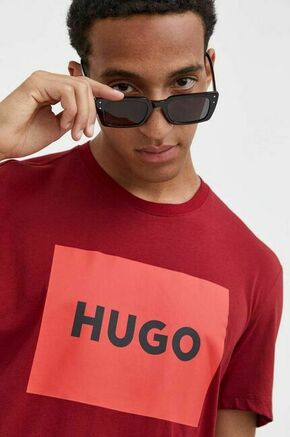 Bombažna kratka majica HUGO bordo barva - bordo. Ohlapna kratka majica iz kolekcije HUGO. Model izdelan iz tanke