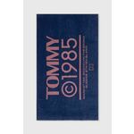 Bombažna brisača Tommy Jeans - modra. Velika brisača iz kolekcije Tommy Jeans. Model izdelan iz bombažnega, vzorčastega materiala.