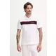 Bombažen polo Guess Jeans moški, bela barva, M5GP29 KCJV1 - bela. Polo iz kolekcije Guess Jeans, izdelan iz tanke, elastične pletenine. Model iz zračne bombažne tkanine.