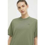 Bombažna kratka majica New Balance ženski, zelena barva - zelena. Kratka majica iz kolekcije New Balance, izdelana iz udobne, zračne bombažne pletenine.