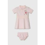 Obleka za dojenčka Guess roza barva - roza. Obleka za dojenčke iz kolekcije Guess. Nabran model, izdelan iz pletenine z nalepko. Visokokakovosten material, izdelan v skladu z načeli trajnostnega razvoja.