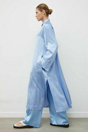 Obleka Lovechild - modra. Obleka iz kolekcije Lovechild. Model izdelan iz tkanine. Model iz tankega materiala je idealen za toplejše letne čase.