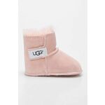 UGG otroška zimska obutev - roza. Zimski čevlji iz kolekcije UGG. Podloženi model izdelan iz semiš usnja.
