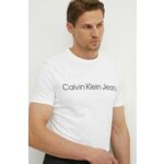 Bombažna kratka majica Calvin Klein Jeans moška, bela barva, J30J322552 - bela. Kratka majica iz kolekcije Calvin Klein Jeans, izdelana iz pletenine s potiskom. Model iz izjemno udobne bombažne tkanine.