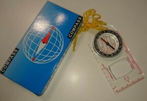 kompas z povečevalom DC47-2