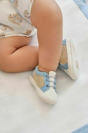 Čevlji za dojenčka Mayoral Newborn - modra. Čevlji za dojenčka iz kolekcije Mayoral Newborn. Model izdelan iz ekološkega usnja. Model z mehkim in prožnim podplatom.
