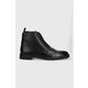 Usnjeni čevlji BOSS Calev moški, črna barva, 50503302 - črna. Čevlji iz kolekcije BOSS. Model je izdelan iz naravnega usnja. Model z mehkim, oblikovanim vložkom zagotavlja udobje.