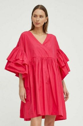 Obleka MMC STUDIO roza barva - roza. Obleka iz kolekcije MMC STUDIO. Model izdelan iz enobarvne tkanine. Zaradi vsebnosti poliestra je tkanina bolj odporna na gubanje.