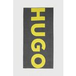 Bombažna brisača HUGO črna barva - siva. Velika brisača iz kolekcije HUGO. Model izdelan iz vzorčastega materiala frotir.