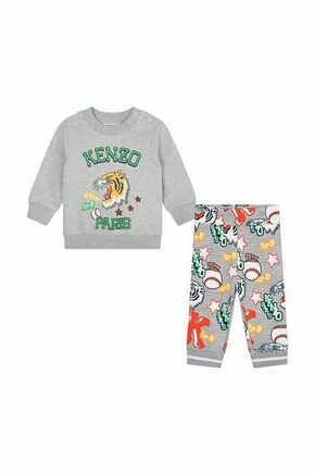 Otroška trenirka Kenzo Kids siva barva - siva. Komplet trenirke za otroke iz kolekcije Kenzo Kids. Model izdelan iz vzorčaste pletenine. Izjemno udobna tkanina z visoko vsebnostjo bombaža.