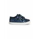 Otroški čevlji Geox mornarsko modra barva - mornarsko modra. Otroški čevlji iz kolekcije Geox. Model izdelan iz kombinacije ekološkega usnja in tekstilnega materiala.