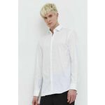 Bombažna srajca HUGO moška, bela barva - bela. Srajca iz kolekcije HUGO, izdelana iz enobarvne tkanine. Model iz tankega materiala je idealen za toplejše letne čase.