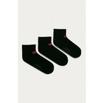 Levi's nogavice (2-pack) - črna. Kratke nogavice iz kolekcije Levi's. Model izdelan iz elastičnega materiala. V kompletu so trije pari.