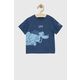 Otroška bombažna kratka majica GAP x Disney - modra. Otroška kratka majica iz kolekcije GAP. Model izdelan iz tanke, elastične pletenine. Izjemno udoben material, izdelan iz naravnih vlaken.