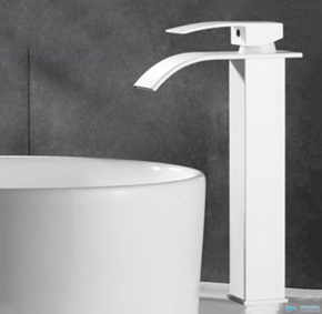Kopalniška armatura za umivalnik z obliko slapa | Predstavljamo vam elegantna kopalniška pipa EYN 103 (Barva - zaključni sloj: Bela