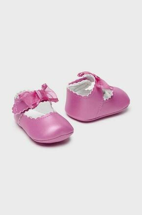 Čevlji za dojenčka Mayoral Newborn roza barva - roza. Čevlji za dojenčka iz kolekcije Mayoral Newborn. Model izdelan iz imitacije lakastega usnja.