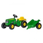 Rollytoys Rolly Kid J. Deere pedalni traktor s stranskim tirom - zelen