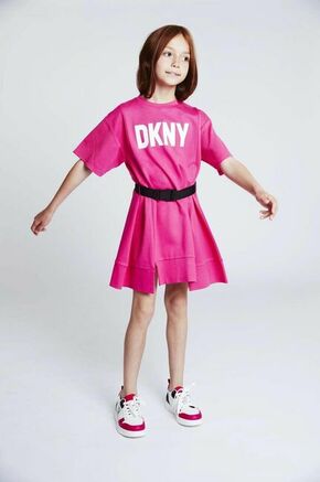 Otroška obleka Dkny roza barva - roza. Otroški Obleka iz kolekcije Dkny. Ohlapen model izdelan iz pletenine s potiskom.