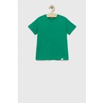 Otroška bombažna kratka majica United Colors of Benetton zelena barva - zelena. Otroške Lahkotna kratka majica iz kolekcije United Colors of Benetton. Model izdelan iz tanke, elastične pletenine. Visokokakovosten material, izdelan v skladu z...