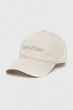 Bombažna bejzbolska kapa Calvin Klein siva barva - siva. Kapa s šiltom vrste baseball iz kolekcije Calvin Klein. Model izdelan iz tkanine z nalepko.