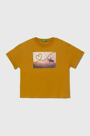 Otroška bombažna kratka majica United Colors of Benetton rumena barva - rumena. Otroške lahkotna kratka majica iz kolekcije United Colors of Benetton. Model izdelan iz visokokakovostne pletenine