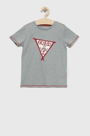 Otroška kratka majica Guess siva barva - siva. Otroški kratka majica iz kolekcije Guess. Model izdelan iz pletenine z nalepko.