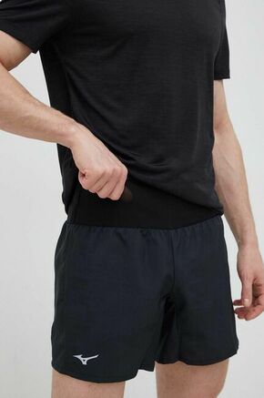 Kratke hlače za tek Mizuno Multi Pocket črna barva - črna. Kratke hlače za vadbo iz kolekcije Mizuno. Model izdelan iz materiala z odsevnimi elementi.