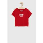 Otroška kratka majica Tommy Hilfiger rdeča barva - rdeča. Lahkotna kratka majica iz kolekcije Tommy Hilfiger. Model izdelan iz tanke, elastične pletenine. Izjemno udoben material.