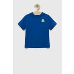 Otroška bombažna kratka majica GAP - modra. Kratka majica iz kolekcije GAP, izdelana iz tanke, elastične pletenine. Model iz zračne bombažne tkanine.