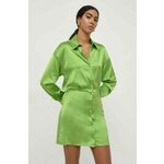 Obleka Patrizia Pepe zelena barva - zelena. Obleka iz kolekcije Patrizia Pepe. Model izdelan iz enobarvne tkanine. Model iz izjemno udobne tkanine z visoko vsebnostjo viskoze.