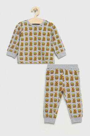 Otroška pižama Guess siva barva - siva. Otroška Pižama iz kolekcije Guess. Model izdelan iz pletenine s potiskom.