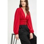 Majica Answear Lab ženska, rdeča barva - rdeča. Bluza iz kolekcije Answear Lab, izdelana iz enobarvne tkanine. Model iz mehke in zračne tkanine je idealen za toplejše letne čase.