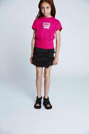 Otroška bombažna kratka majica Dkny roza barva - roza. Otroške kratka majica iz kolekcije Dkny. Model izdelan iz udobne pletenine.