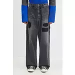 Kavbojke AMBUSH Denim Work Pants moške, BMYB004F24DEN0011100 - črna. Kavbojke iz kolekcije AMBUSH cargo kroja, z normalnim pasom. Model izdelan iz togega materiala, ki ohranja obliko denima. Bombažen, udoben material.