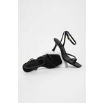 Visoke pete Answear Lab črna barva - črna. Sandali iz kolekcije Answear Lab. Model izdelan iz naravnega usnja. Model z usnjeno notranjostjo, ki je udobna za noge.