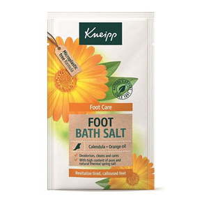 Kneipp Foot Care Foot Bath Salt Calendula &amp; Orange Oil sproščujoča kopalna sol za stopala 40 g