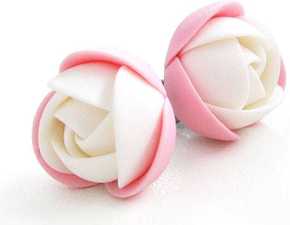 Troli Uhani iz roza-belega cvetja