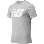 T-shirt New Balance moški, siva barva - siva. T-shirt iz kolekcije New Balance. Model izdelan iz tanke, elastične pletenine.