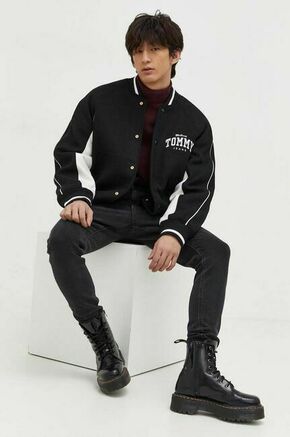 Bomber jakna s primesjo volne Tommy Jeans črna barva - črna. Bomber jakna iz kolekcije Tommy Jeans. Delno podložen model