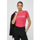 Kratka majica Marciano Guess ženski, roza barva - roza. Kratka majica iz kolekcije Marciano Guess, izdelana iz pletenine z nalepko. Model iz izjemno udobne tkanine z visoko vsebnostjo bombaža.