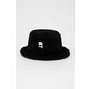 Klobuk Karl Lagerfeld črna barva - črna. Klobuk iz kolekcije Karl Lagerfeld. Model z ozkim robom, izdelan iz flisa.